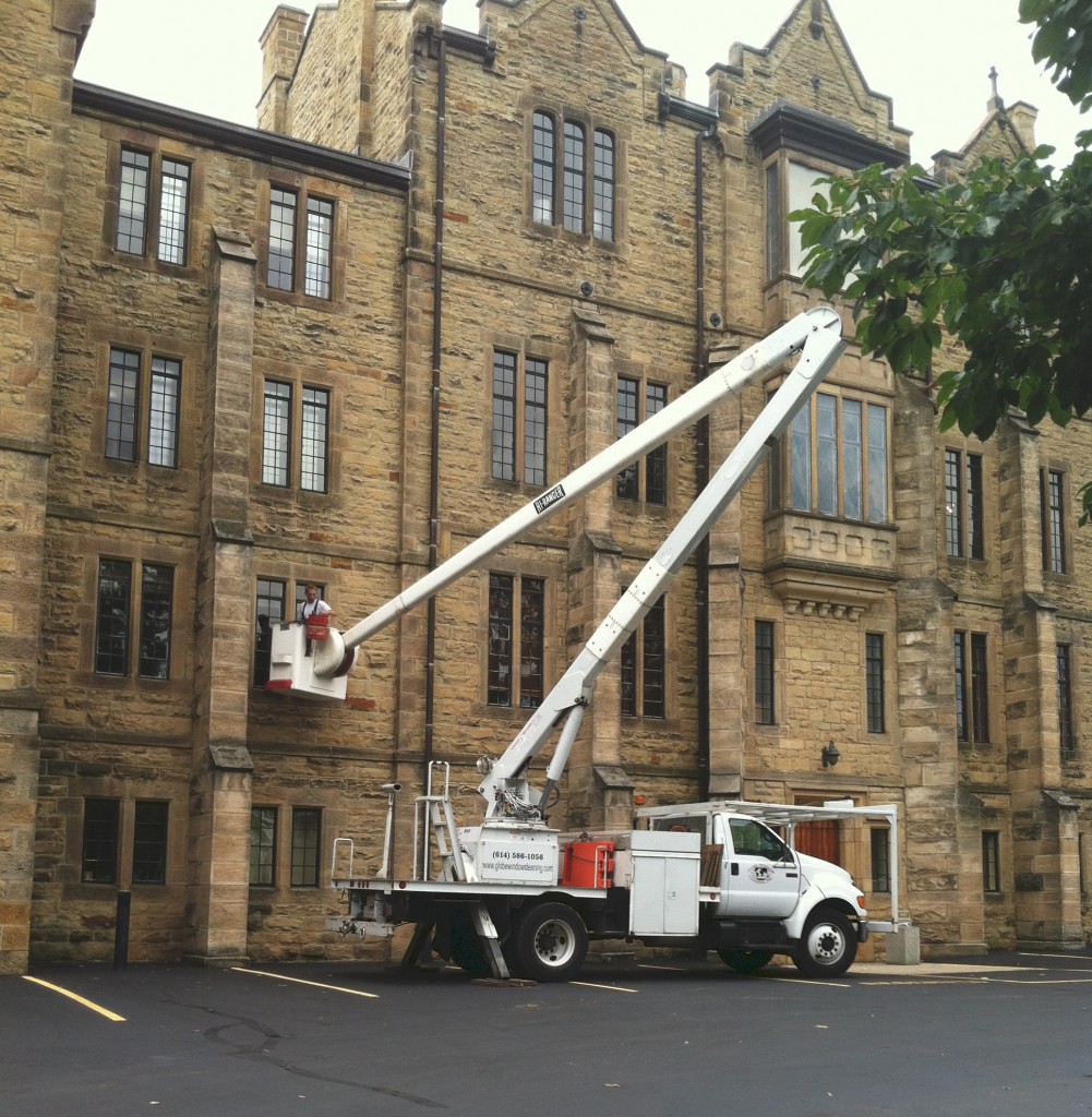 Columbus, Ohio window cleaners, cleaning college and university windows